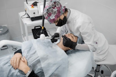 Лазерное фракционное омоложение кожи